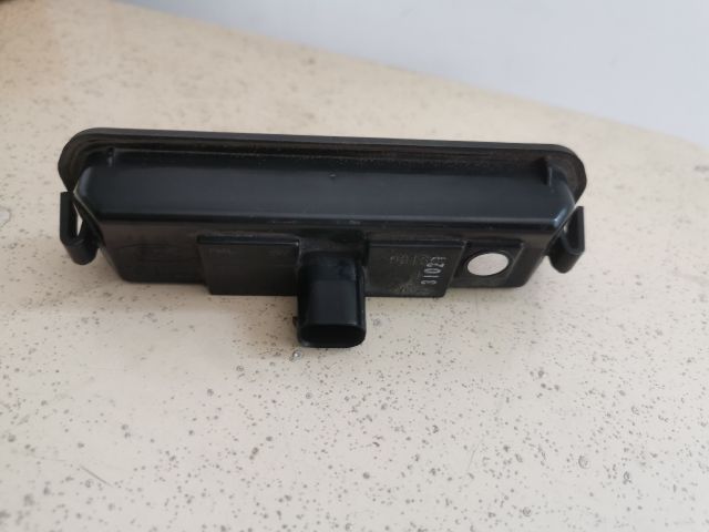 bontott FORD FOCUS III Csomagtérajtó Kapcsoló