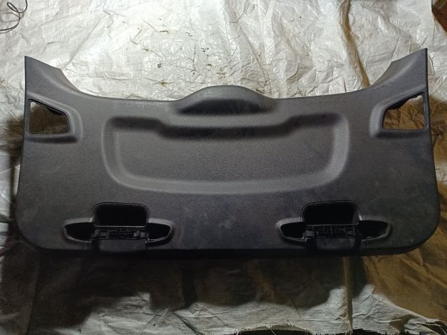 bontott FORD FOCUS III Csomagtérajtó Kárpit