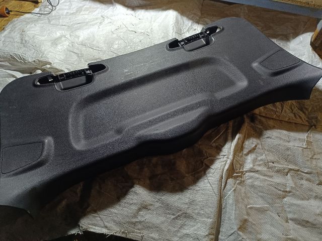 bontott FORD FOCUS III Csomagtérajtó Kárpit