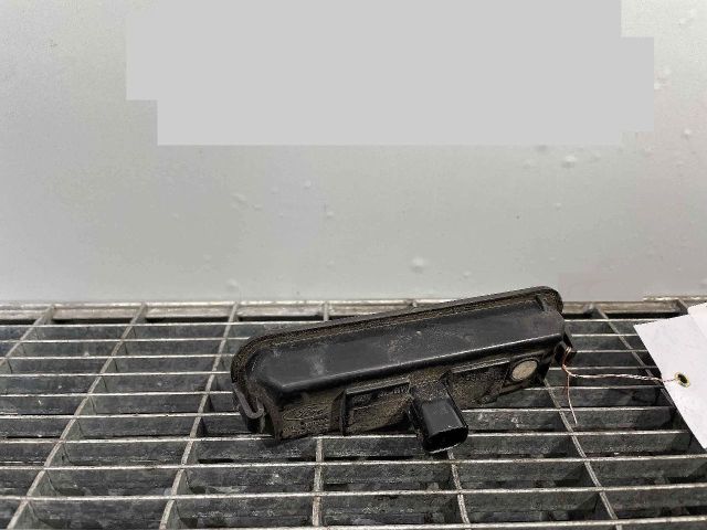 bontott FORD FOCUS III Csomagtérajtó Kilincs