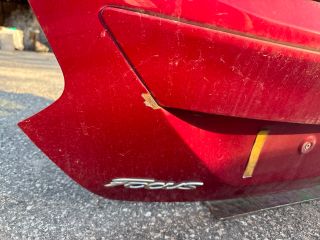 bontott FORD FOCUS III Csomagtérajtó (Részeivel)