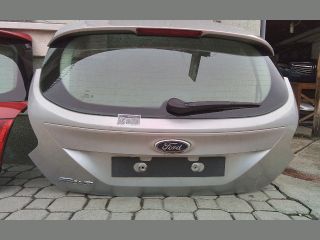 bontott FORD FOCUS III Csomagtérajtó (Részeivel)