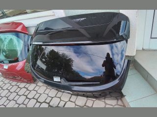 bontott FORD FOCUS III Csomagtérajtó (Részeivel)