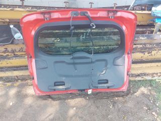 bontott FORD FOCUS III Csomagtérajtó (Részeivel)