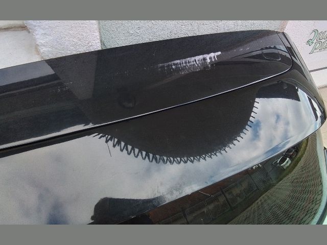 bontott FORD FOCUS III Csomagtérajtó (Részeivel)