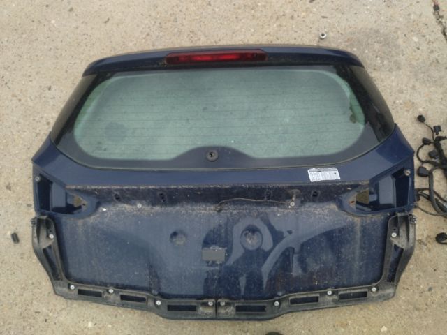 bontott FORD FOCUS III Csomagtérajtó (Üres lemez)