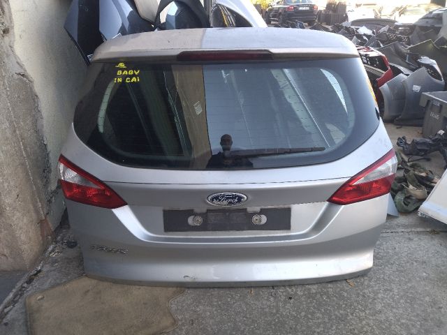 bontott FORD FOCUS III Csomagtérajtó (Üres lemez)