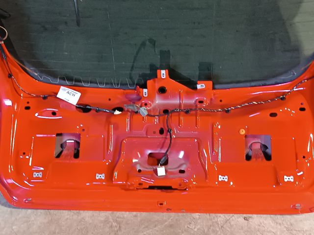 bontott FORD FOCUS III Csomagtérajtó (Üres lemez)