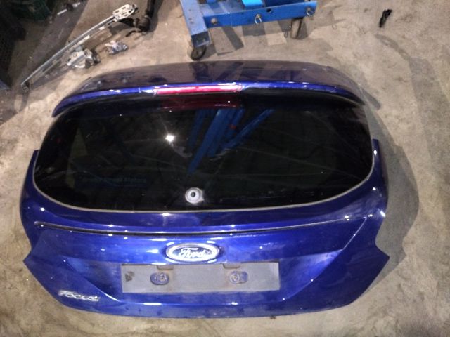 bontott FORD FOCUS III Csomagtérajtó (Üres lemez)