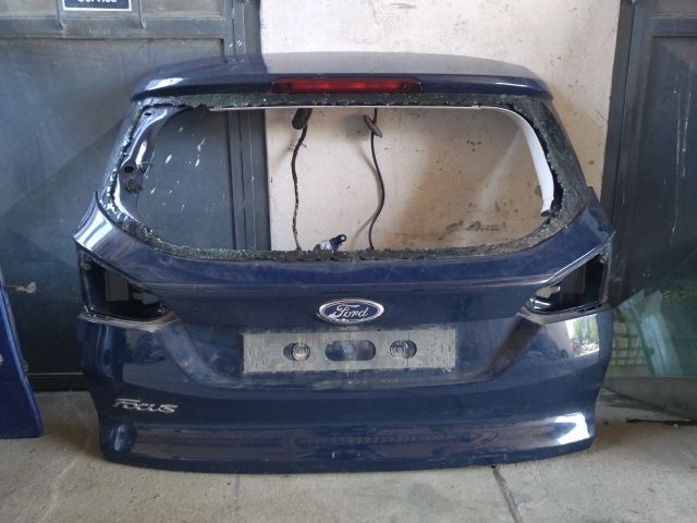 bontott FORD FOCUS III Csomagtérajtó (Üres lemez)