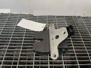 bontott FORD FOCUS III Csomagtérajtó Ütköző