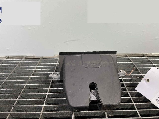 bontott FORD FOCUS III Csomagtérajtó Ütköző