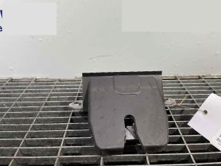 bontott FORD FOCUS III Csomagtérajtó Ütköző