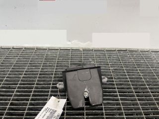 bontott FORD FOCUS III Csomagtérajtó Ütköző