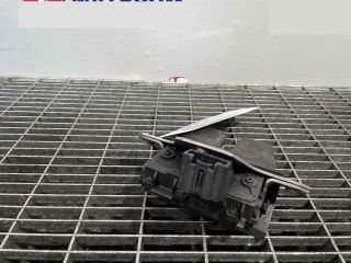 bontott FORD FOCUS III Csomagtérajtó Ütköző