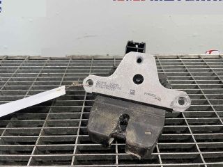 bontott FORD FOCUS III Csomagtérajtó Ütköző