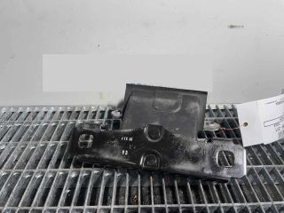 bontott FORD FOCUS III Csomagtérajtó Ütköző