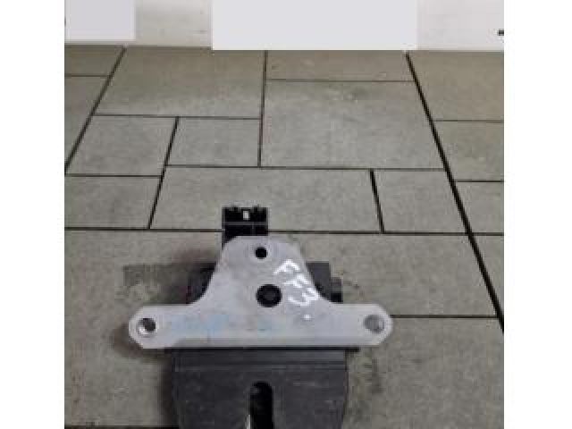 bontott FORD FOCUS III Csomagtérajtó Zárszerkezet