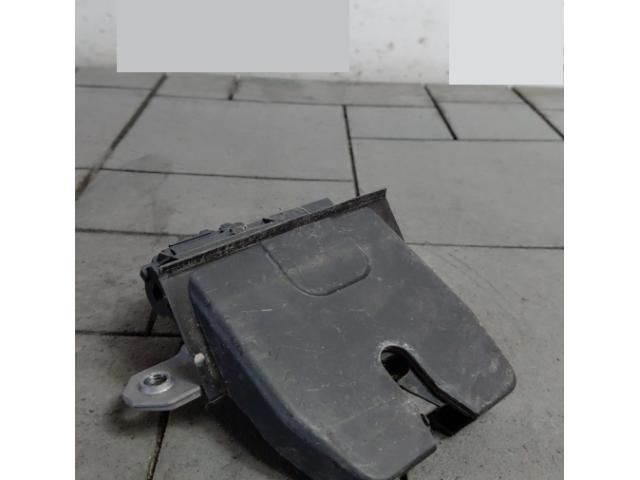 bontott FORD FOCUS III Csomagtérajtó Zárszerkezet