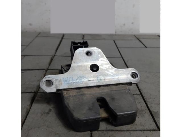 bontott FORD FOCUS III Csomagtérajtó Zárszerkezet