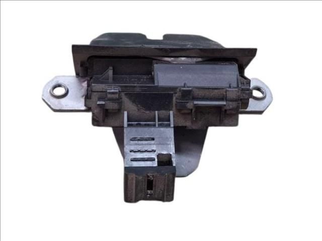 bontott FORD FOCUS III Csomagtérajtó Zárszerkezet