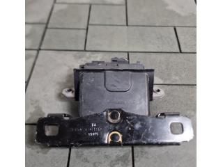 bontott FORD FOCUS III Csomagtérajtó Zárszerkezet