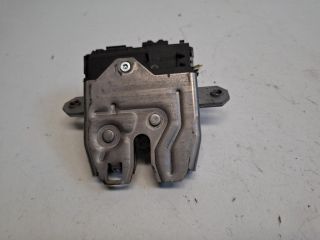 bontott FORD FOCUS III Csomagtérajtó Zárszerkezet