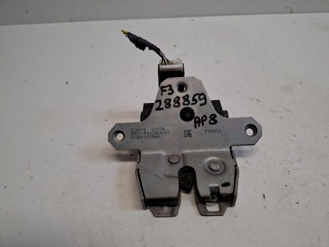 bontott FORD FOCUS III Csomagtérajtó Zárszerkezet