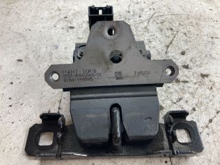 bontott FORD FOCUS III Csomagtérajtó Zárszerkezet