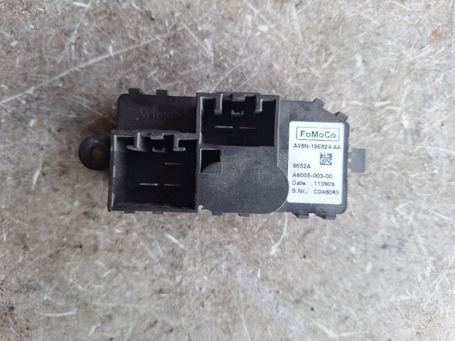 bontott FORD FOCUS III Előtét Ellenállás Fűtőmotor