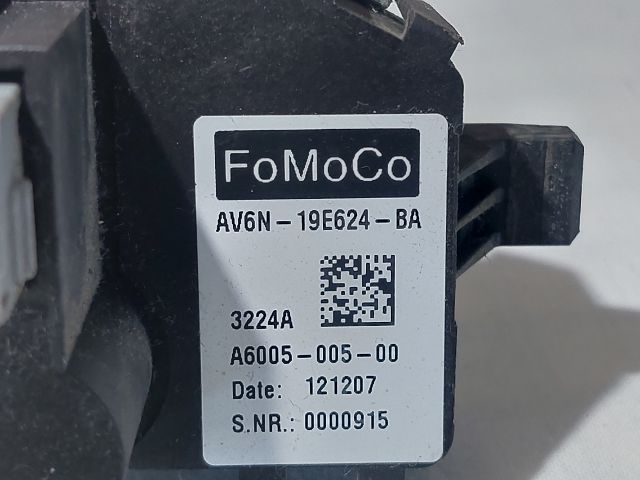 bontott FORD FOCUS III Előtét Ellenállás Fűtőmotor