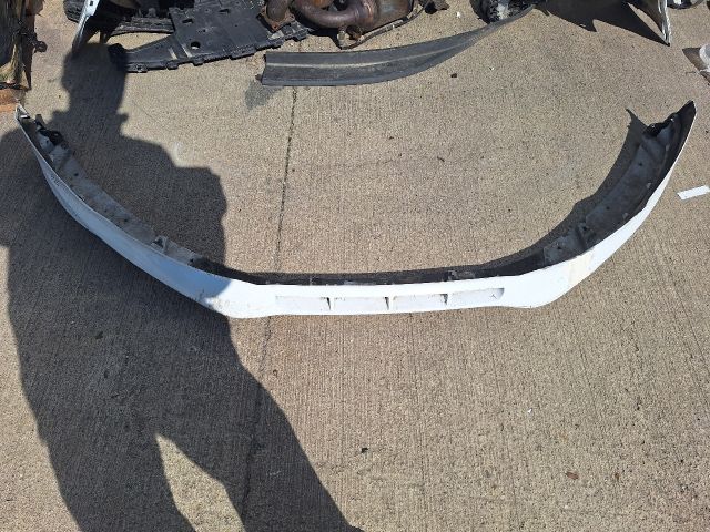 bontott FORD FOCUS III Első Lökhárító Alsó (Műanyag)