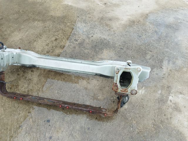 bontott FORD FOCUS III Első Lökhárító Merevítő (Fém)