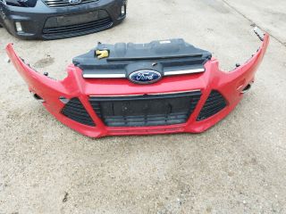 bontott FORD FOCUS III Első Lökhárító (Részeivel)