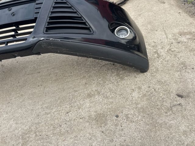 bontott FORD FOCUS III Első Lökhárító (Részeivel)