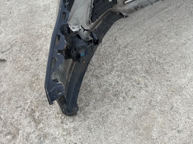 bontott FORD FOCUS III Első Lökhárító (Részeivel)