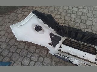 bontott FORD FOCUS III Első Lökhárító (Részeivel)