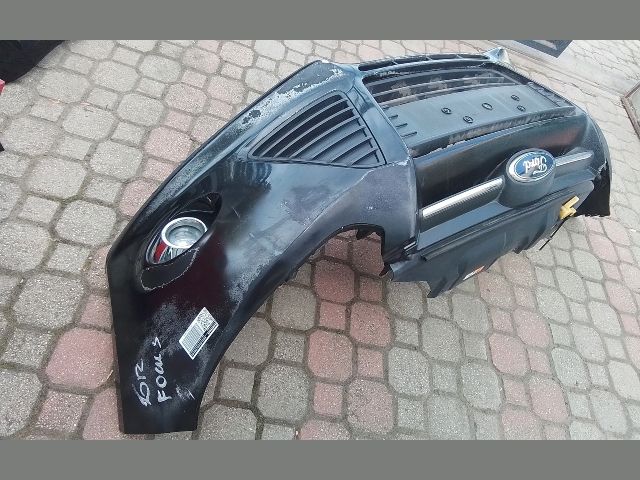 bontott FORD FOCUS III Első Lökhárító (Részeivel)