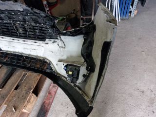 bontott FORD FOCUS III Első Lökhárító (Részeivel)