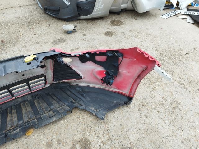 bontott FORD FOCUS III Első Lökhárító (Részeivel)