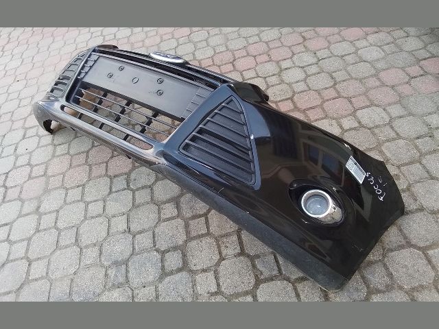 bontott FORD FOCUS III Első Lökhárító (Részeivel)