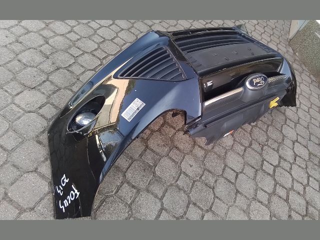 bontott FORD FOCUS III Első Lökhárító (Részeivel)