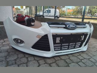 bontott FORD FOCUS III Első Lökhárító (Részeivel)