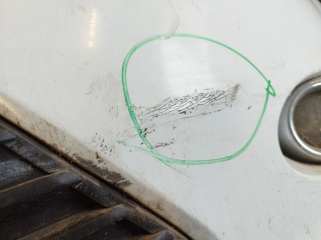 bontott FORD FOCUS III Első Lökhárító (Részeivel)