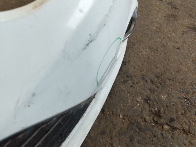 bontott FORD FOCUS III Első Lökhárító (Részeivel)