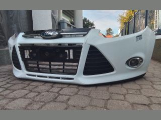 bontott FORD FOCUS III Első Lökhárító (Részeivel)