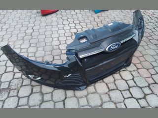 bontott FORD FOCUS III Első Lökhárító (Részeivel)