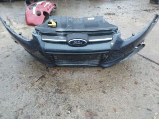 bontott FORD FOCUS III Első Lökhárító (Részeivel)