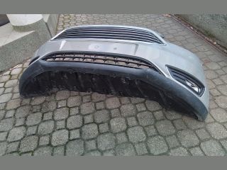 bontott FORD FOCUS III Első Lökhárító (Részeivel)