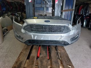 bontott FORD FOCUS III Első Lökhárító (Részeivel)